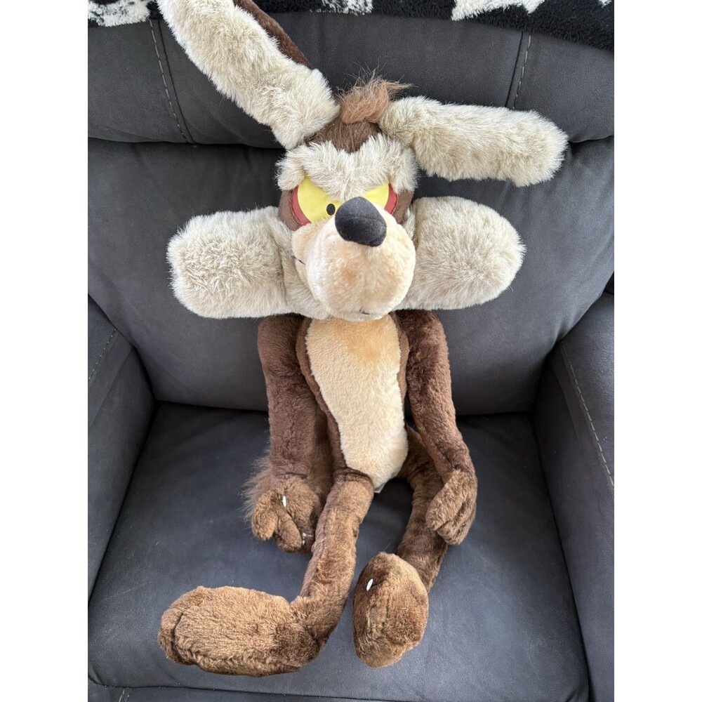 Vintage 1995 Ace Novelty Roadrunner WILE E. COYOTE Stuffed Animal Plush 29" READ